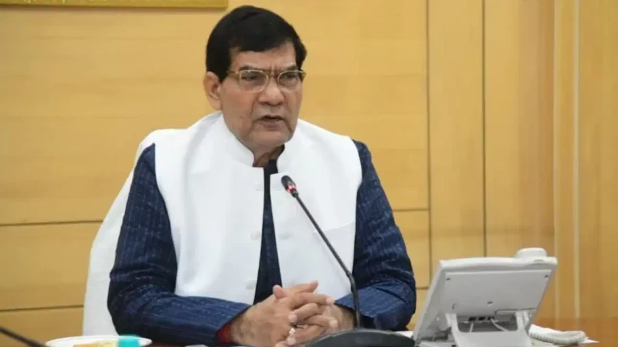 यूपी ऊर्जा मंत्री एके शर्मा ने यूपीपीसीएल चेयरमैन को फटकारा, बिना बताए बिजली महंगी करने पर जताई नाराजगी