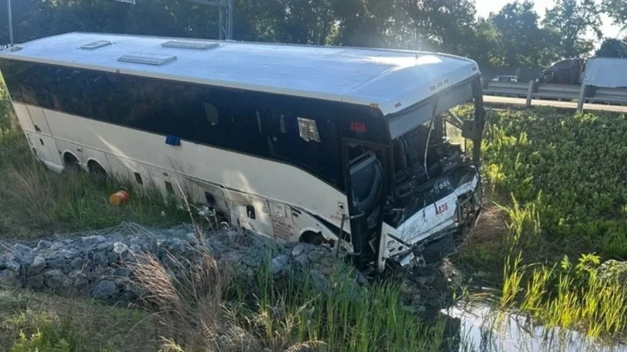 Virginia Bus Crash: 5 Dead and 37 Injured After Bus Hits 6 Vehicles