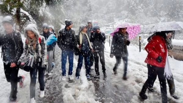 उत्तराखंडः बारिश-बर्फबारी, सर्द हवाएं के बाद बढ़ी ठंड