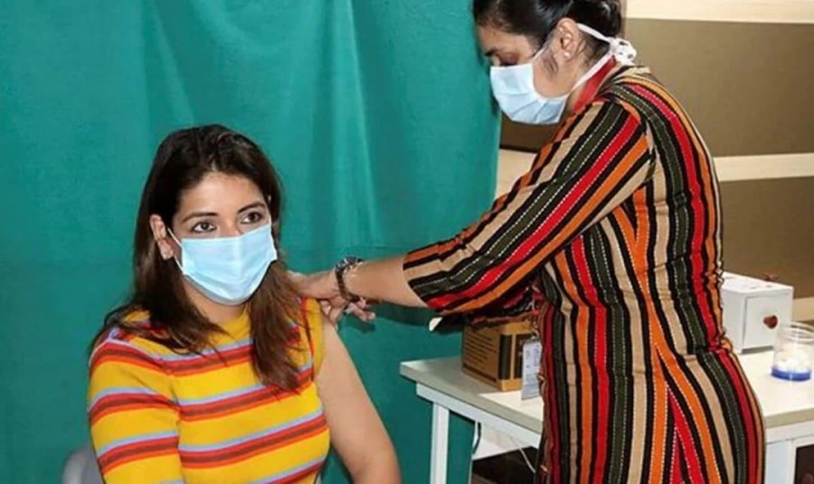 Vaccination drive suspended in Mumbai for 2 days due to vaccine shortage: BMC