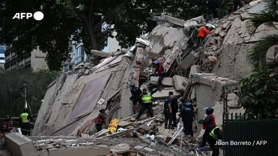 Venezuela Earthquake: USGS Fears Over 10,000 Dead as Emergency Declared