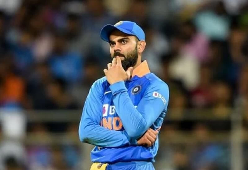 विराट कोहली की टीम के तेज गेंदबाज पर कोरोना वायरस की मार, किया टीम से बाहर