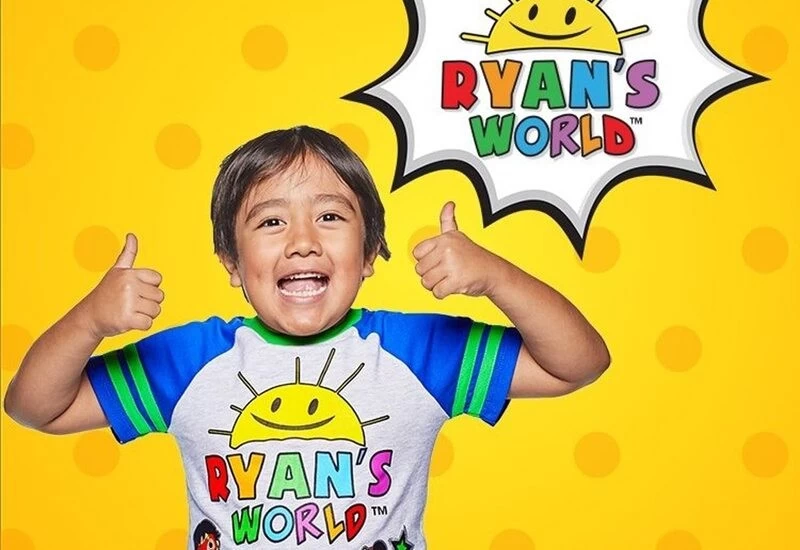 This boy is 10 years old, earns 18 crores every month