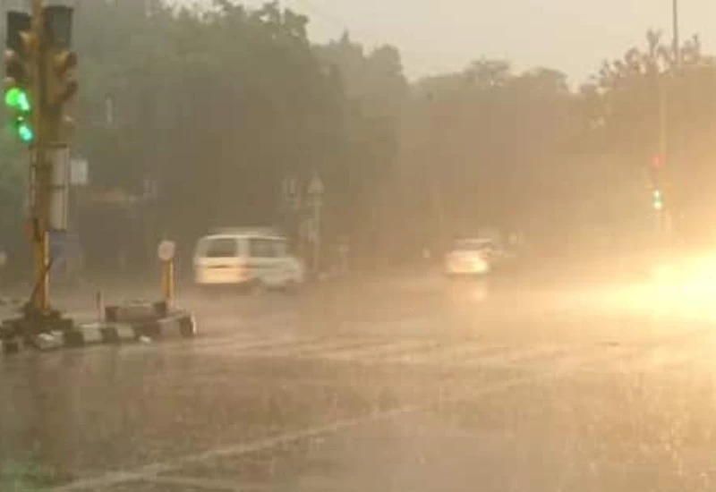 Dust storm accompanied by heavy rains, crops spoiled in many districts of Rajasthan