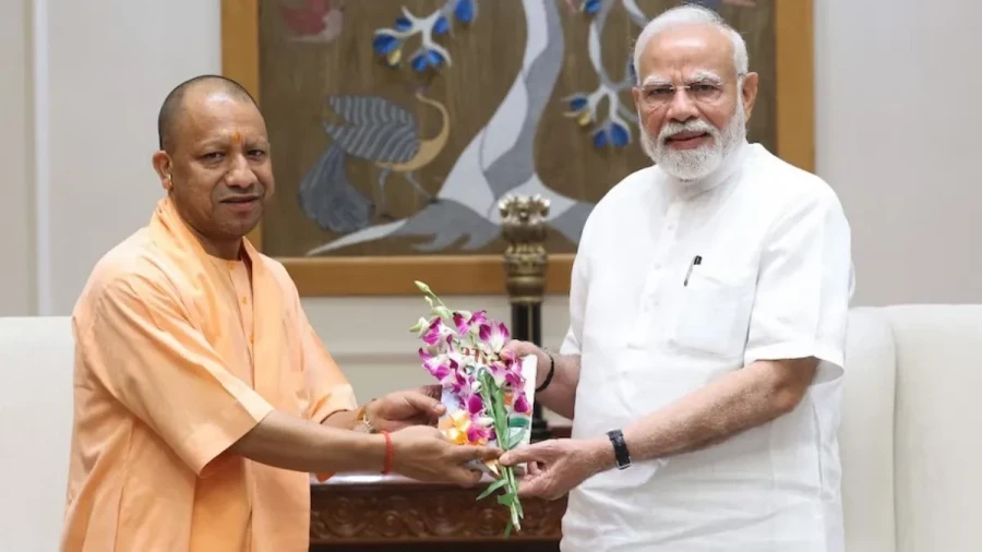 सीएम योगी आदित्यनाथ ने पीएम नरेंद्र मोदी से की मुलाकात, यूपी के विकास पर हुई चर्चा