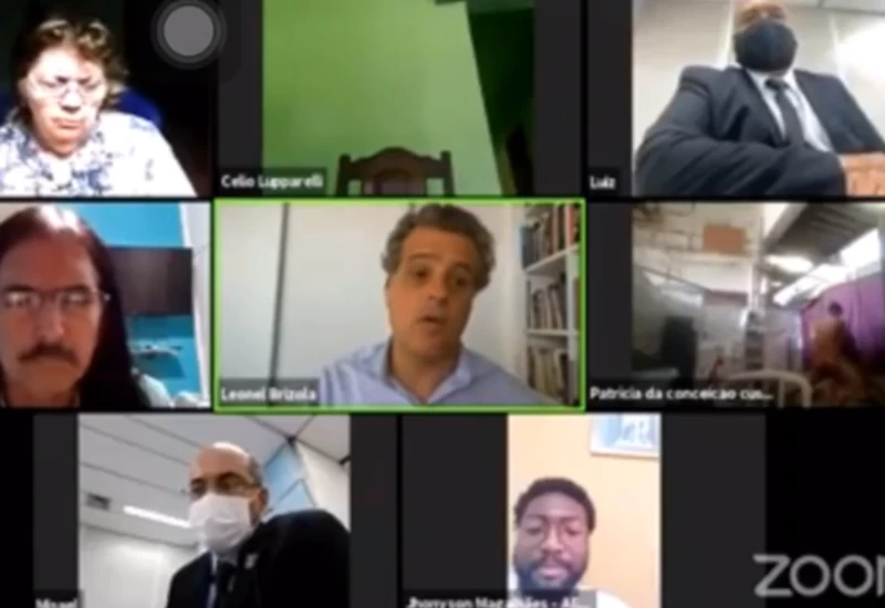 ब्राजील में जूम पर चल रहा था वीडियो कॉन्फ्रेस, सेक्स करने लगा कपल